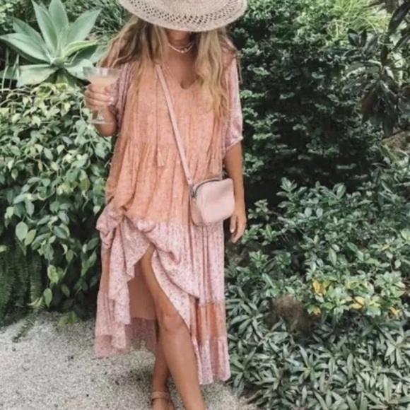 Spell & The Gypsy - Rae Gown Peach - Picture 3 of 16